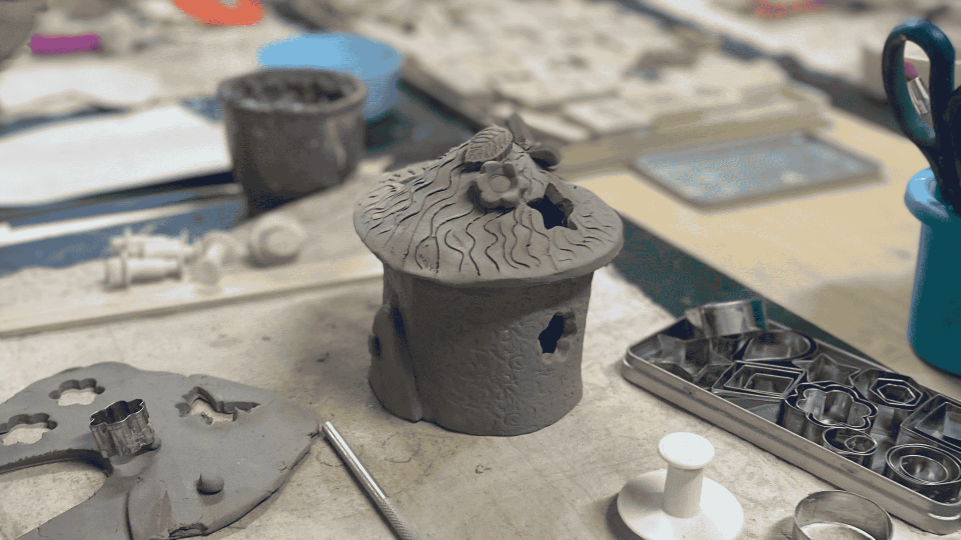 Why Keeping Your Pottery Station Clean Matters (More Than You Think!) 2