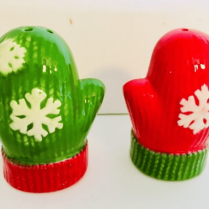 Ceramic Miniature Mittens – Handbuilding Pottery Workshop December 13th
