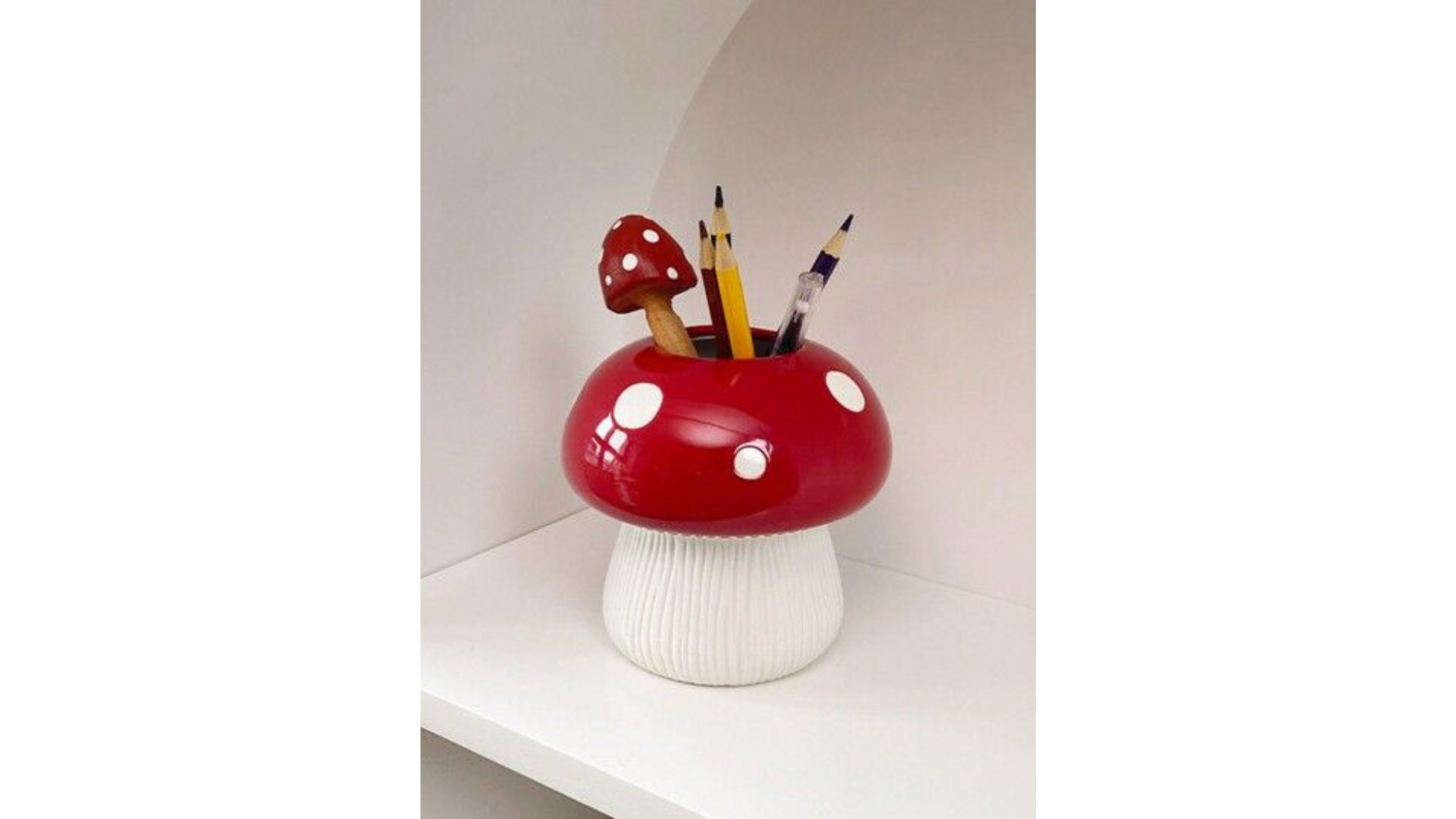 Spring Family Bonding_ Give Your Kids Memories with Handbuilding Pottery Workshops in Brampton